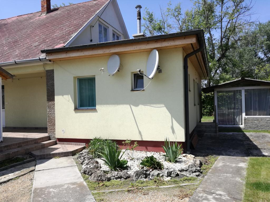 Margareta Apartmanhaz Apartment Balatonboglár Exterior photo